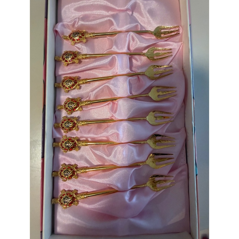 Sammi Table Ware Gold Tone Turtle Dessert Fork Set of 8 Red Enamel Enzo Vintage